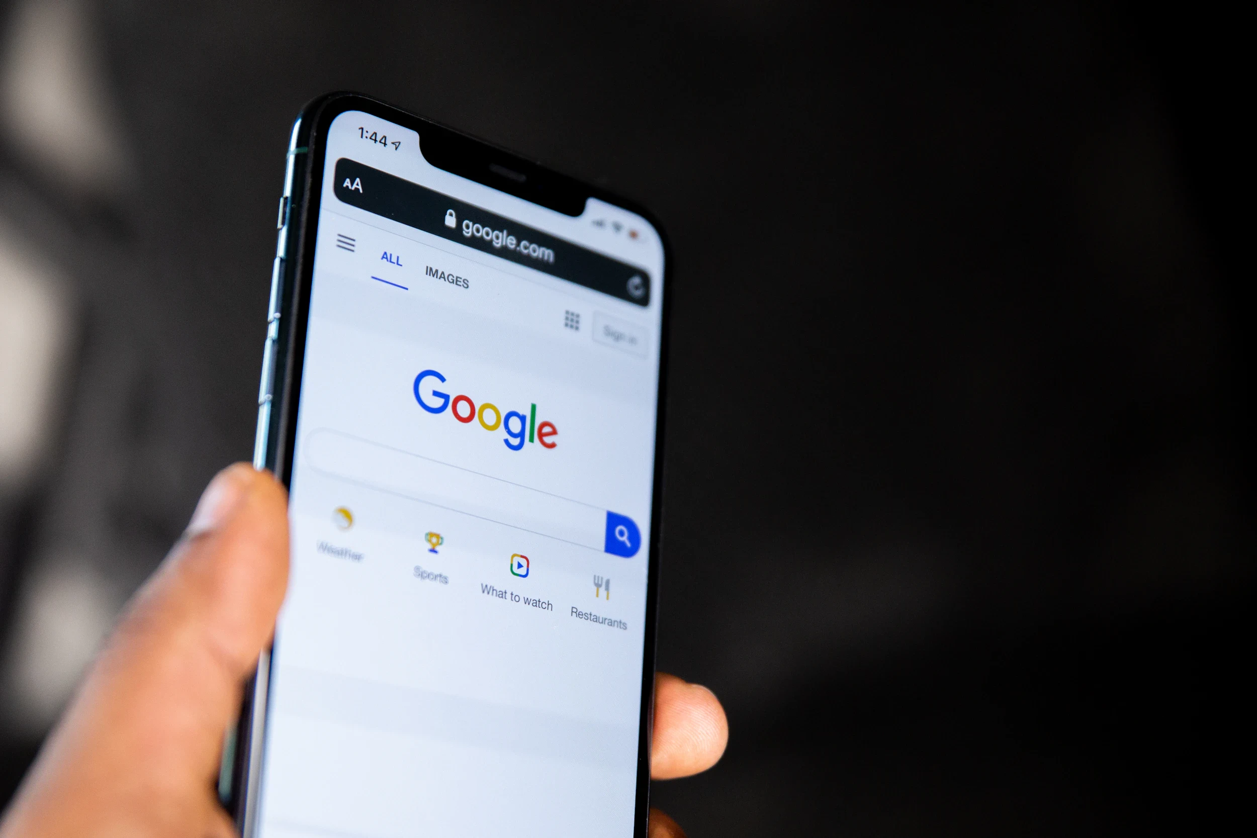 Google AI Optimization Guide Interface mit AI Overviews und strukturierten SEO-Ergebnissen für moderne Website-Optimierung